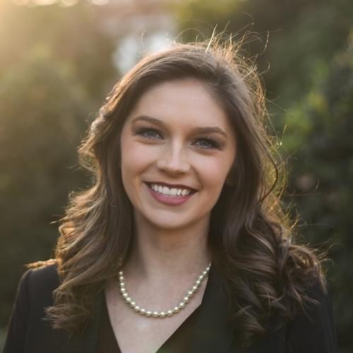 headshot of Molly Wayne, our no. 1 realtor